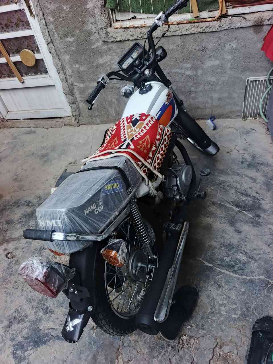 سلام عليكم ناما للبيع موديل 26 اوراق سكنر الدراجه مرتبه صالنصه باكستاني جاملغات سود قبق زنجيل اسود سكان اسود الاذانات سود مرتبه على اخر حبايه السعر 600 وبيها مجال مكاني كربلاء حي العامل ***********
