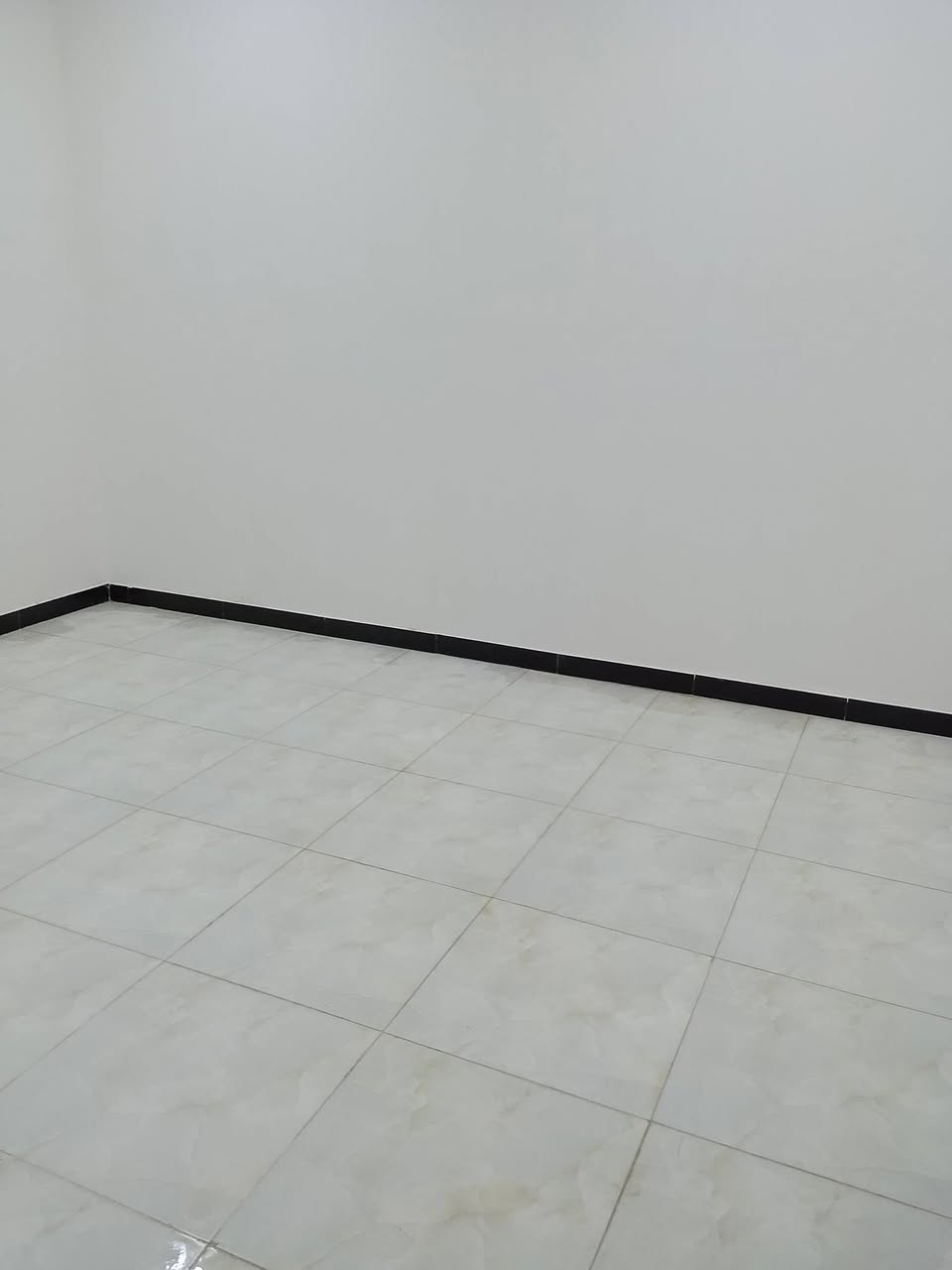 مشتمل 100متر طابق واحد للبيع بناء حديث درجة اولى يحتوي على استقبال ..مطبخ.. هول ..غرفة نوم
العنوان زين القوس شارع الاقواس خلف الشارع العام 

للاستفسار الاتصال على الرقم التالي 

***********

مشتمل 100متر طابق واحد للبيع بناء حديث درجة اولى يحتوي على استقبال ..مطبخ.. هول ..غرفة نوم
