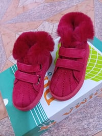 حبايبي بوتات بناتي كلش حلوة وسعر بس 4الاف انتصل عل رقم 07800494529