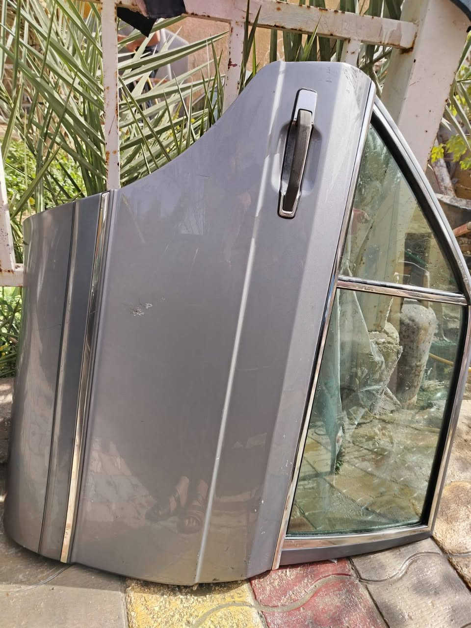 للبيع قطع غيار مارسدس جانمبو
بنيد جديد مال وارد سعره ٢٠٠ الف 
بيبان عدد ٤ كاملات من جامه من قفل من سفيفه باب كامل عدا بطانه بابي سعرهن ٦٠٠ الف 
جاملاغات يمن ويسار جدد ١٩٠ الف الزوج 
ج
قبق جنطه مال وارد سعره ٥٠ الف  
***********
ملاحظه ابيع شلع  ما بيع مفرد
