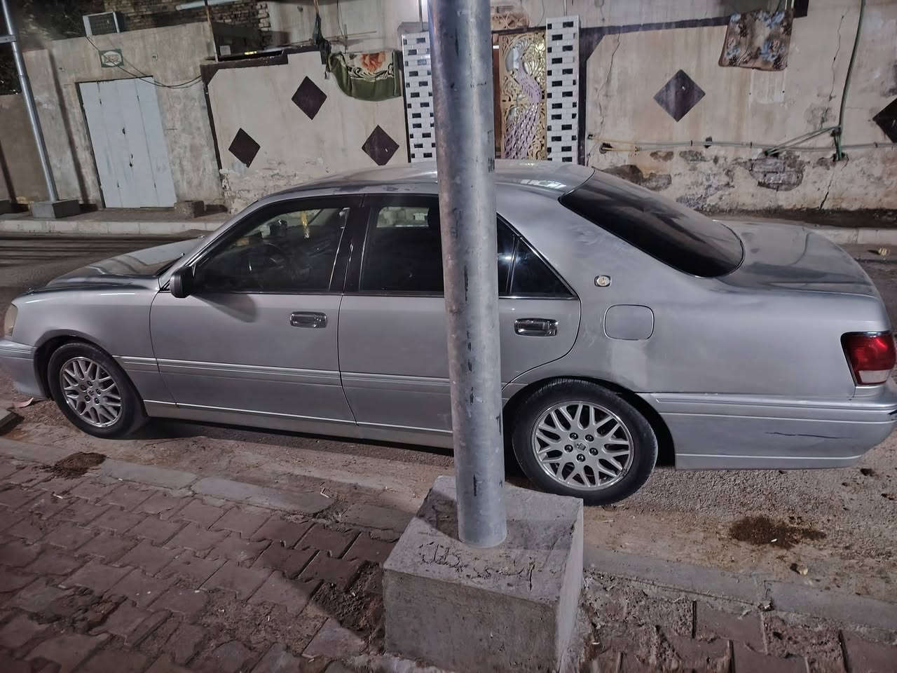 سلام عليكم سيارة جنون لبيع بيهة كصة جنطة متومة رقم وسنوية رقمهة سليمانية لمكان مسيان سعر٣٠ وبيهة مجال  ***********
