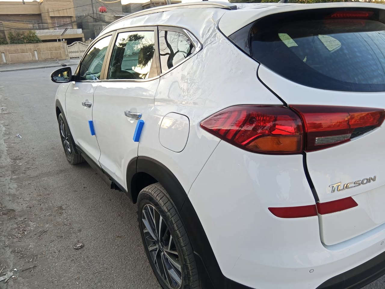 السلام عليكم
#للبيع توسان خليجي رقم بغداد موديل 2020 رقم الماني مطلوبه مصرف باقي 4 اشهر وتسدد فول مواصفات عدا البانوراما صار بيها حادث ابيعها على حادثها بيها جفيه خفيفه مكاني بغداد 

رقمي :  ***********
