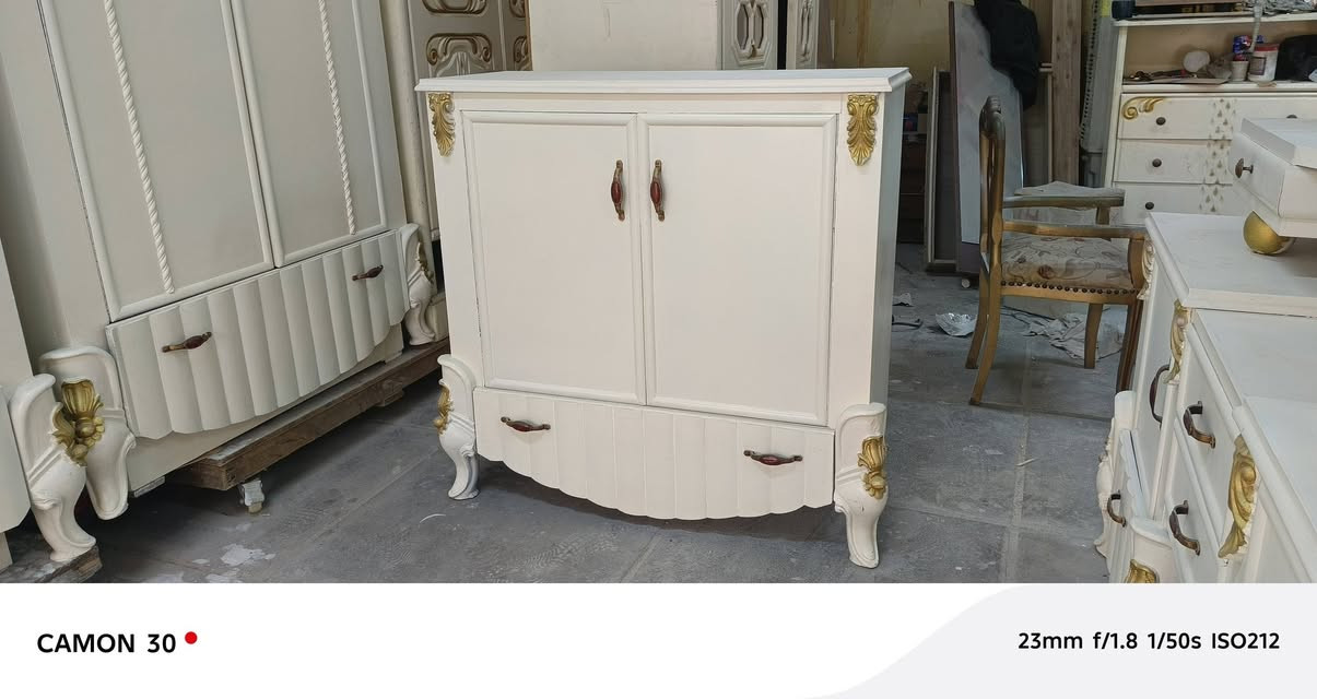 غرفه مدرعه شغل ثكيل درجه اولى استخدام قليل أخت الجديد مفصلها راعيها ب  4 ملايين شغل عراقي وتصميم تركي رجلين زان تاج زان داخل وخارج صاج  ضهر جرجوبه دفن شد براغي الياخذهه خل يكول جديد مو مستخدم فقط عن الحلال والحرام اكلك مستخدم للاستفسار أكثر واتساب ***********
