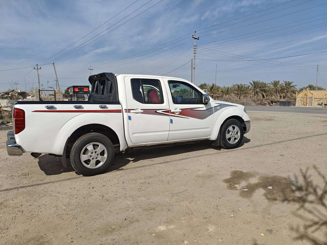 سلام عليكم نيسان نيفاره اللبيع موديل 13 رقم بصره سنويه 30 تبريد شغال عنوان ذي قار سوق شيوخ محور فيفتي كير وتماتيك تحويل ثاني يوم تصال ***********.   ***********
