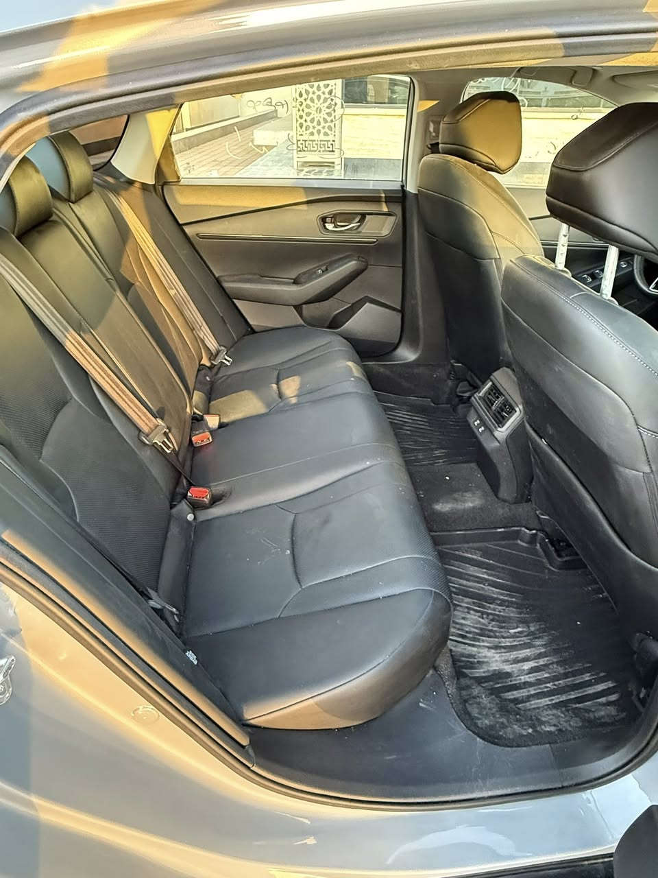 بسم الله ماشاءالله
للبيع – هوندا أكورد 2025 EX-L هايبرد
اللون: سمنتي مميز
محرك 2000 سي سي (هايبرد اقتصادي وقوي)

المواصفات:
 • مقاعد جلد فاخرة
 • كشنات أمامية كهربائية
 • نظام دخول وتشغيل ذكي (بصمة)
 • حساسات أمامية وخلفية
 • رادار أمامي وخلفي
 • تحكم ذكي بالسرعة (Cruise Control)
 • نظام تحديد وحفاظ على المسار
 • مرايا جانبية كهربائية ومدفأة
 • شاشة كبيرة تدعم Android Auto & Apple CarPlay
 • شحن لاسلكي + واي فاي
 • تحكم كامل من الستيرن
 •  (ويل) قياس 17 لون السيارة
     .       تدفئة كشنات

الحادث:تبديل بنيد مصبوغ+تصليح وصبغ الجاملغ صور وفديو للحادث مع الصور
ايرباك ستيرن وبرده راجع سستم شركة بعمان
ماشية:10 الاف
السيارة رقم بغداد سعرها 22،000 $
مكان السيارة الانبار
***********
