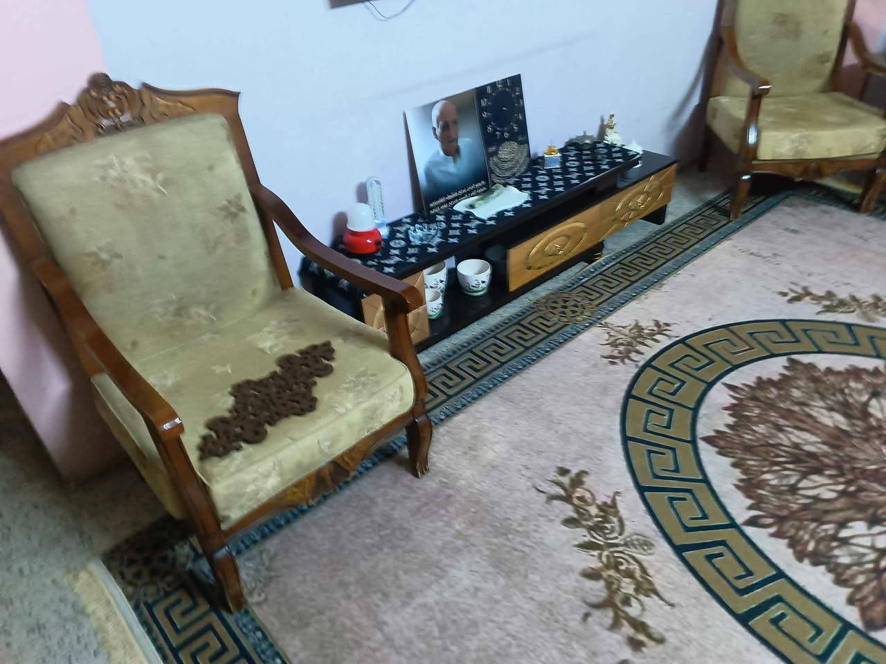 طخم تركي ٦قطع١٠ مقاعد نظيف السعر٢٥٠العنوان حي تسعين نهاية حي صدام  *********** موصل, نينوى
