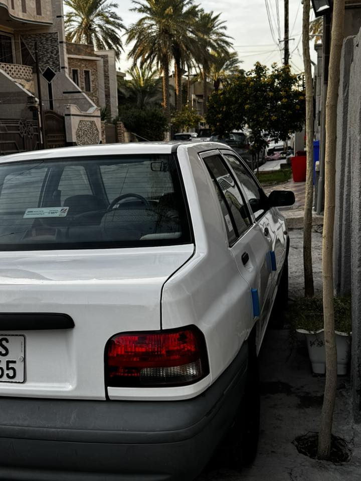 السلام عليكم سايبة بيضة للبيع رقم بغداد الجديد تحويل ثاني يوم بيھﭑ اماكن رصعات وبارد مكينه وكير مكفولات ماشية 147 الف 
موديل 2022
مكاني بغداد العطيفية 
السعر 63 ورقة وبيهه مجال بسيط
***********
