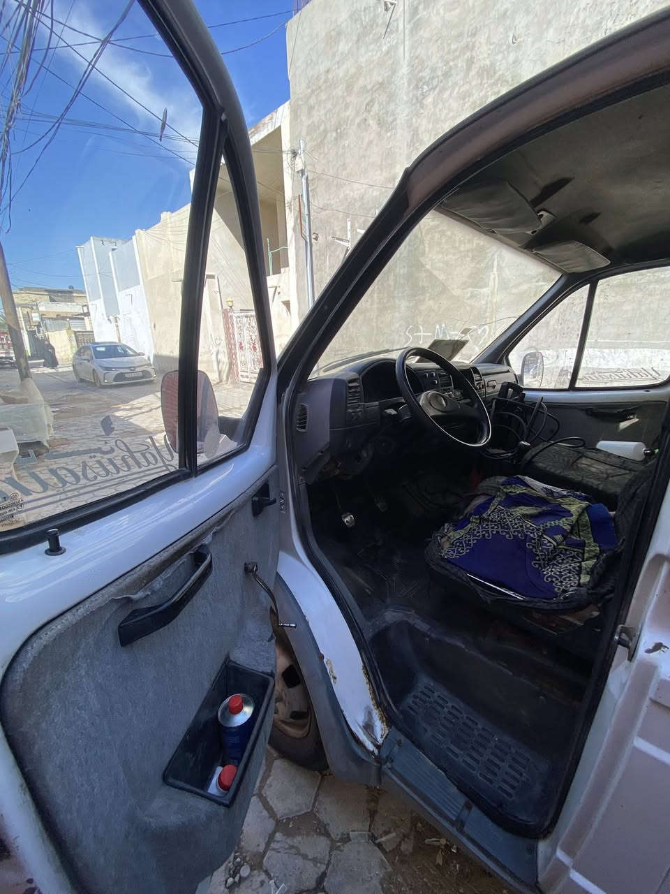 سياره روسي بلاديه رقم نجف بأسمي كير محرك بلادي سياره ماعيازه شوفت عينك مداور ثاني يوم 40وبيه مجال للشراي خاص موجود ورقم موجود***********
