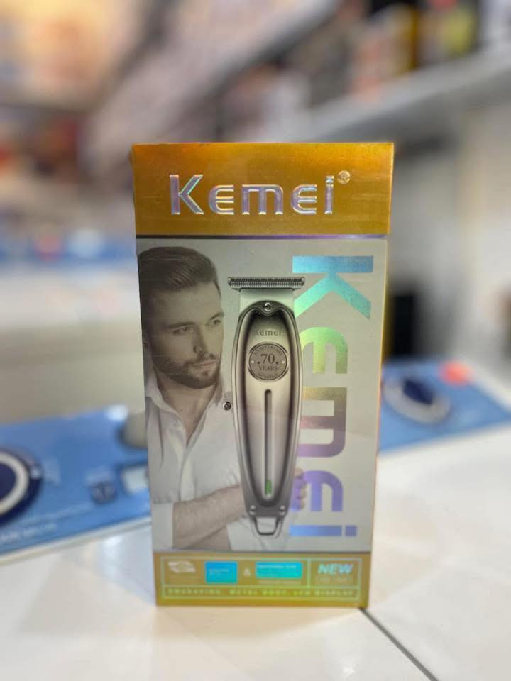 زبائننا الكرام ❤️❤️ 
✅ تم وصول وجبة جديدة من مكينة (ماكنة)حلاقة موديلات مختلفة بسعر مناسب (( البيع اقصاد ونقد )) 

⚠️لا نتعامل مع المناشئ الرديئة اطلاقاً بل نتعامل مع الماركات العالمية وذات الجودة الممتازة . 

#عنواننا 
🔹الفرع الاول :- واسط / قضاء الحي / شارع الجمعية / قرب سوق الخياطين 
🔹الفرع الثاني :- واسط / قضاء الحي / نهاية شارع الشيخ على اليمين / قرب مجمع رسول 

#للطلب والاستفسار :- 
***********    ***********

#معرض_محسن……#خيارك_الافضل
#نوال
#كيمي
