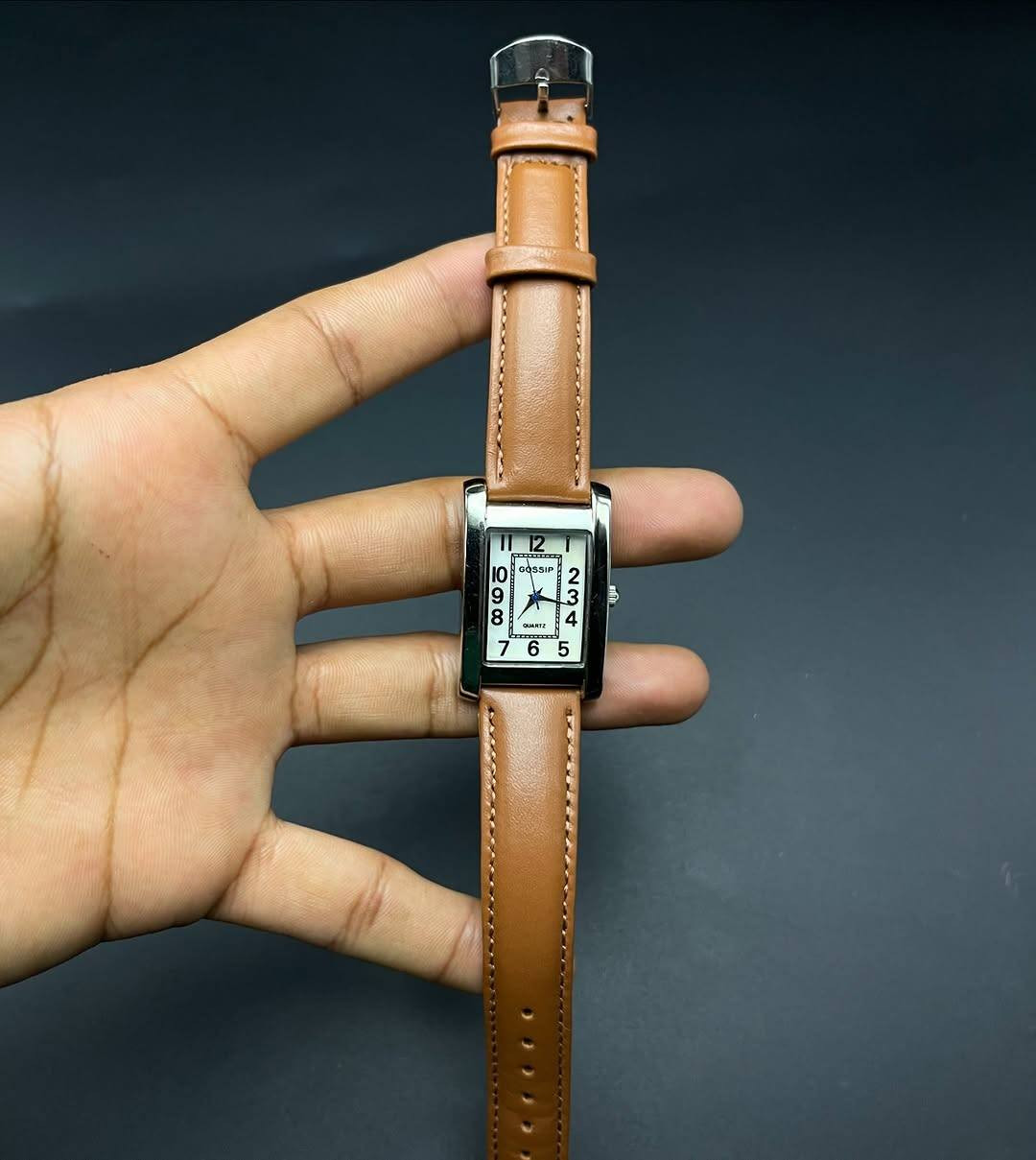 ساعة بالة فنتج
نظافة تامة غير ملبوسة

تصميم كلاسيكي مميز

السير جلد طبيعي اصلي

قاعدة فولاذ مقاومة للصدى

مكينة يابانية

مختومة

المينة شكل وتصميم مميز

( GOSSIP ) يابانية.

السعر 25 ألف


**إذا كنت صاحب هذا الإعلان وتريد حذفه لأي سبب، رجاءا أرسل رسالة إلى الدعم الفني**