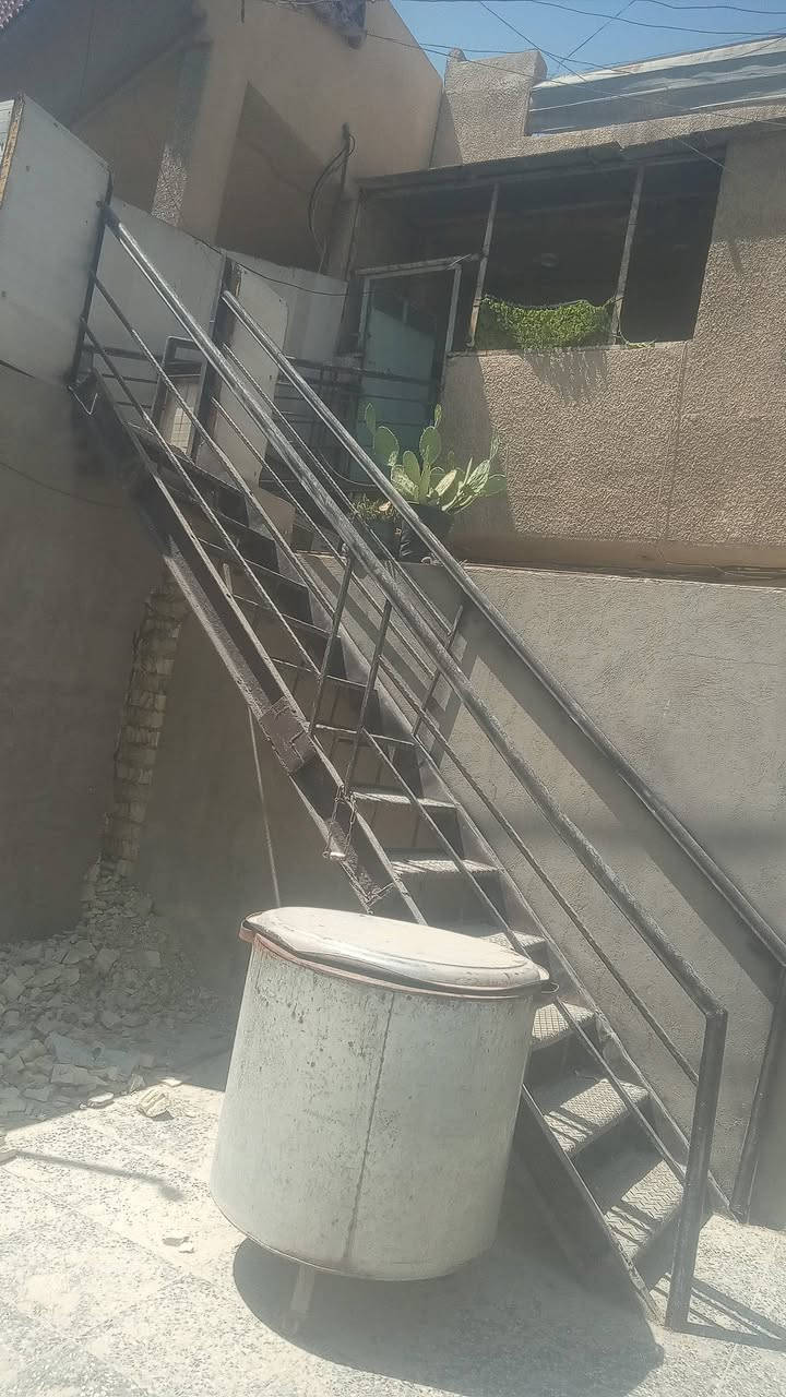 للبيع شارع60قطاع 8و9
***********
