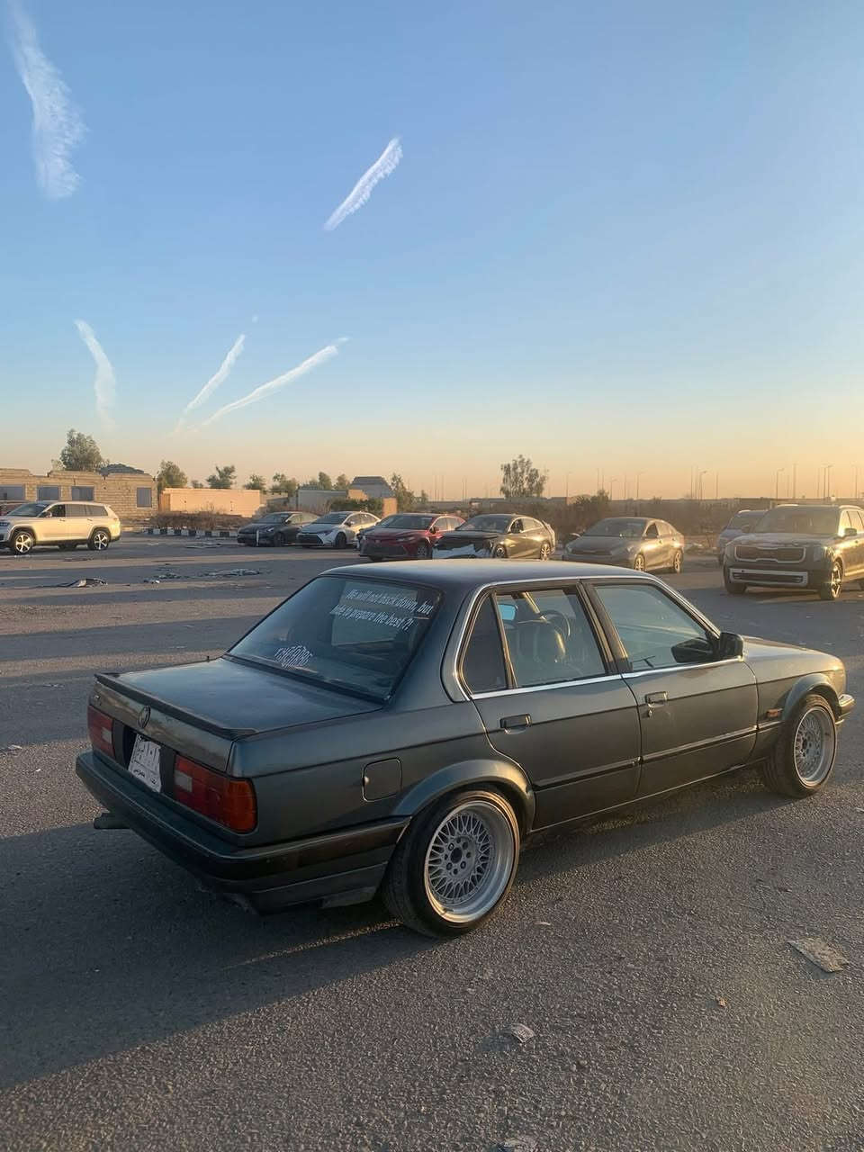 سلام عليكم خوان سيارتي للبيع بي ام e30  1990ياباني اصل سياره حلوه ومصروف عليه محرك مفتوح 525  صالصنه  540 بيه لدشبول بيه فطور ومستعجل عل بيعته حيل 36وبيه شويه مجال  *********** مكانه اربيل
