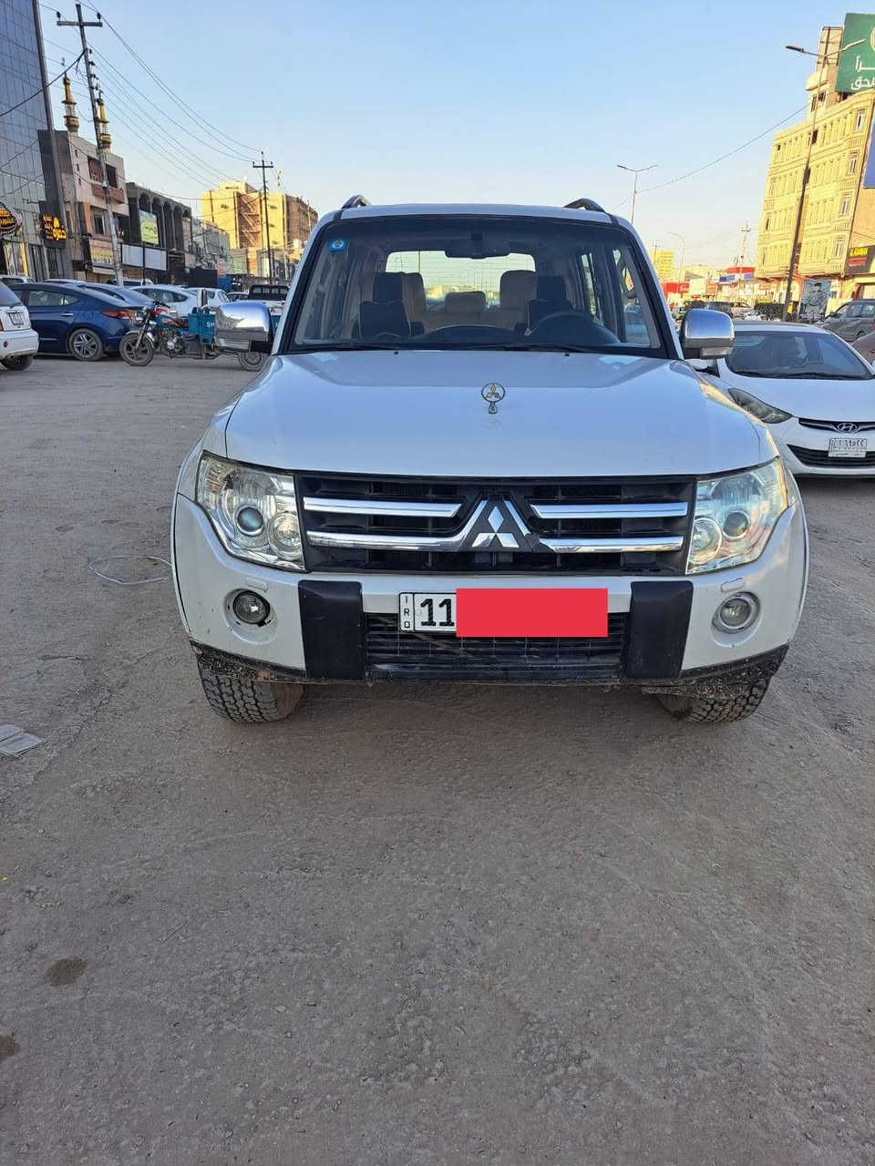 السلام عليكم 
باجيرو 2008 خليجي( فول مواصفات ) 
رقم بغداد دولي (انكليزي)
مكينة 3000
مكينة درجة اولى 
كير درجة اولى 
حدادية جديدة 
تبريد ثلج 
السيارة مكفولة كفالة عامة من الصبغ والضربة 
ما بيه اي نقص 
السعر 120 وبي مجال 
مكان السيارة الحلة/مركز الحلة / مقابل مدينة حمورابي السياحية 
للأستفسار الاتصال على 
***********
