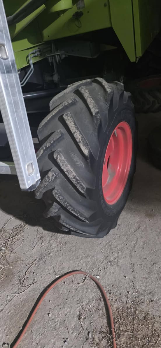 تايرات معه الويل للبيع للاتصال ***********
