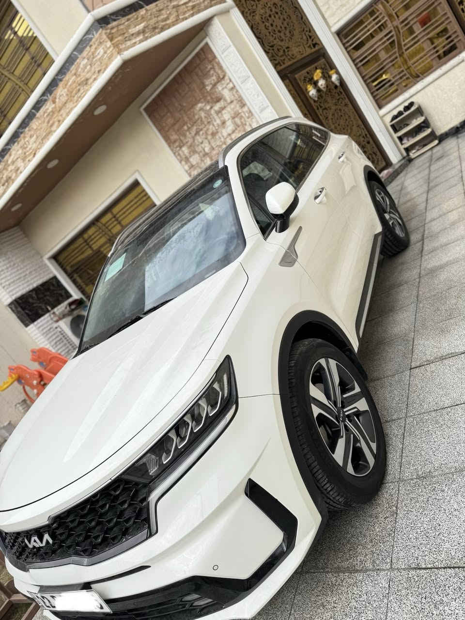 كيا سورنتو  2022 خليجي فول مواصفات مغلفه PPF حمايه السياره مكفوله من الصبغ والتبديل بيها بارد مكانين صغار كلش 

محرك 6سلندر 

ماشيه 47 الف كيلو 

السعرر 282$$بيها مجال للشراي 

للاستفسار اتصل *********** بغداد الاطباء
