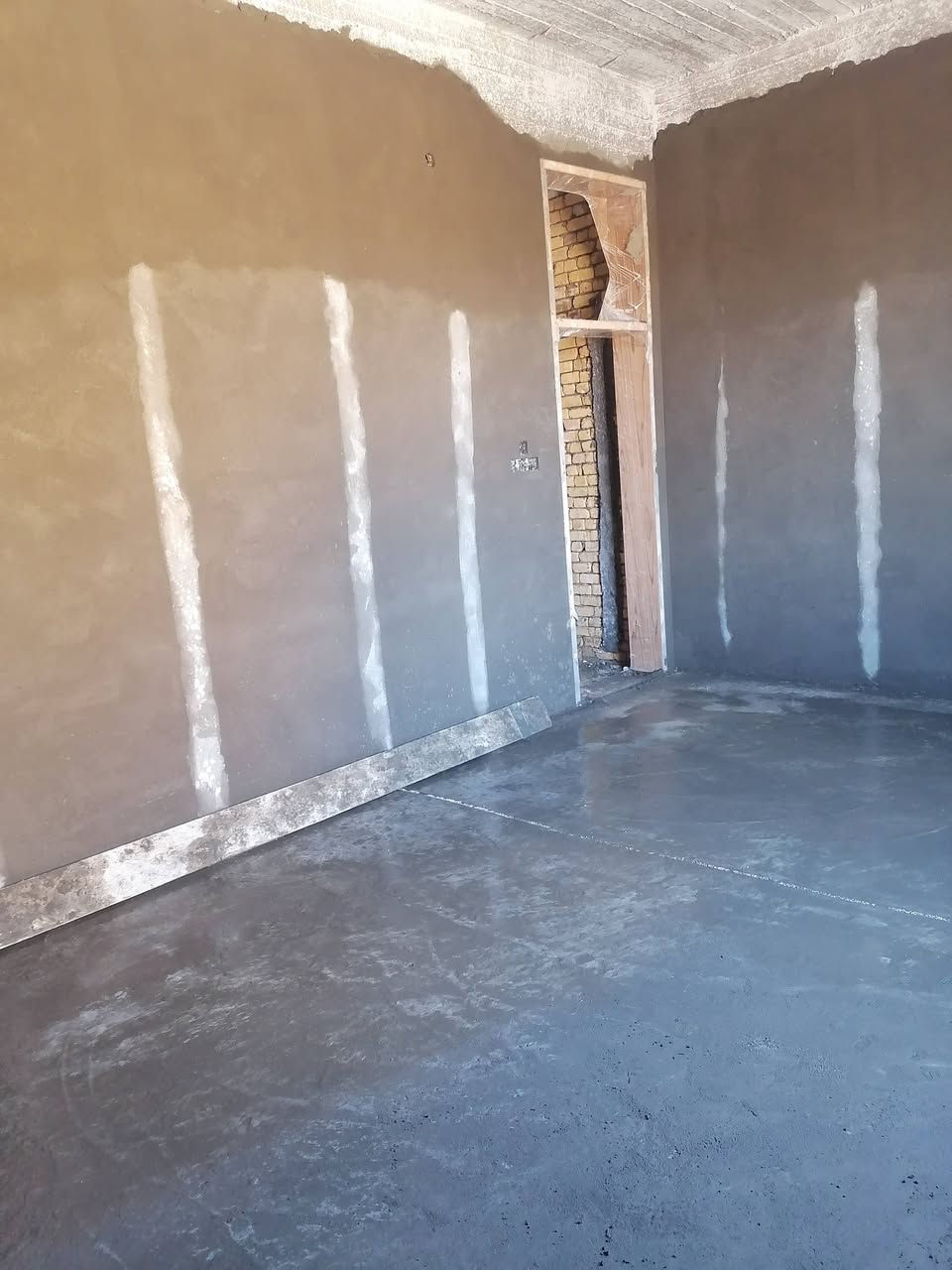 سلام عليكم
كادر لبخ متواجد بالبصره حالين 
رقم ***********
