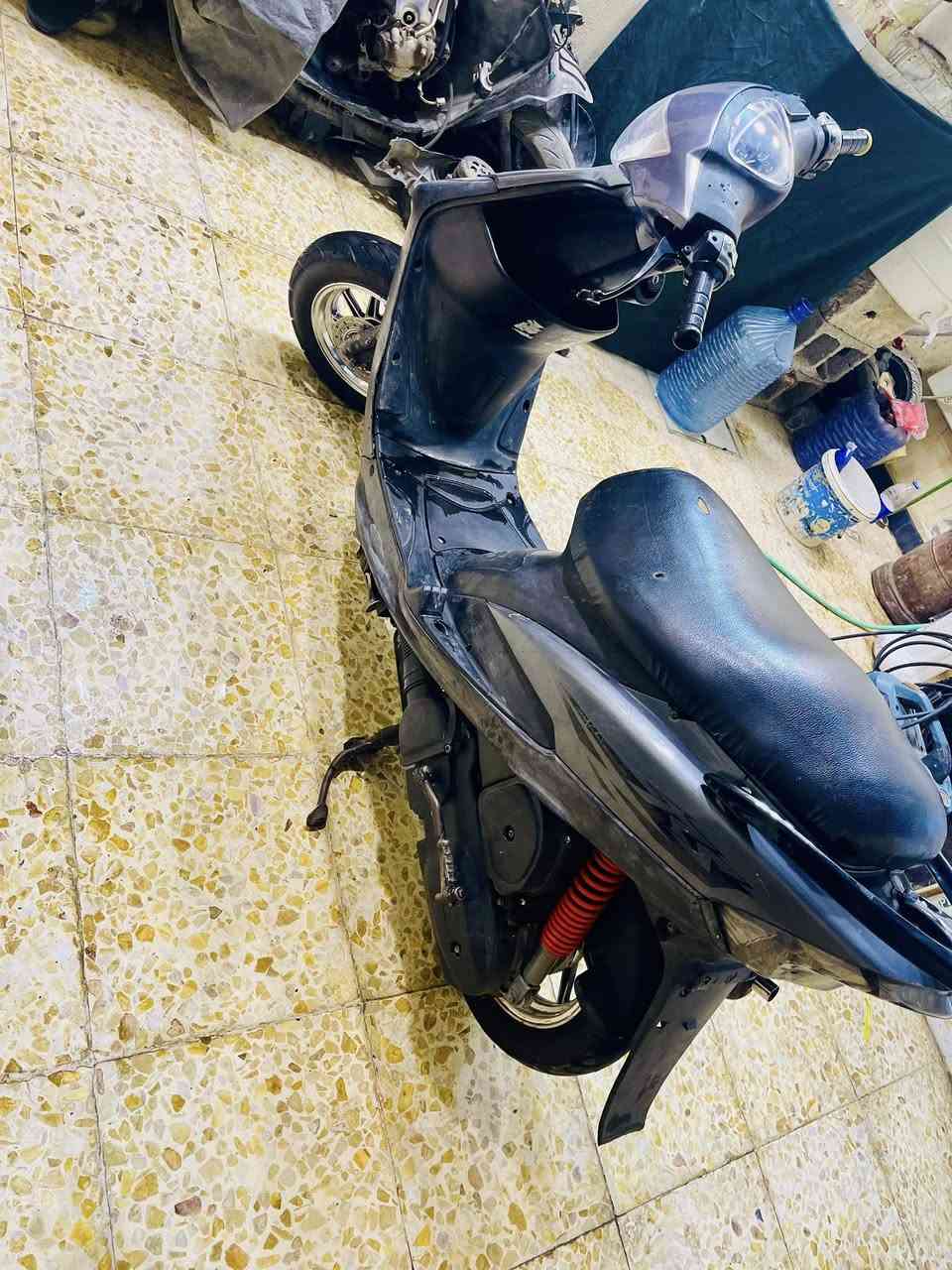 سلام عليكم ماكس عدله البيع دراجه نضيفه مكينه بلاديه مكاني بغداد بلديات سعر550وبيه مجال الشراي ***********انتصال خاص مقفول
