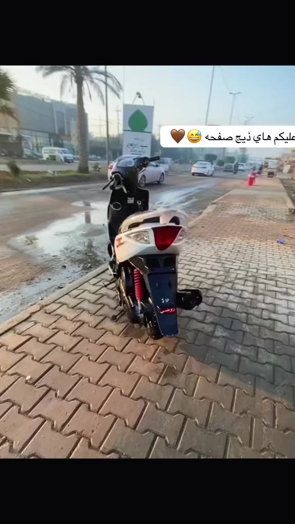 السلام عليكم 
ماكس مضلع ياباني ما مفتوحه كفاله كلها ختم واحد بيها نواقص بسيطه ما يكلفن 
السعر ٤٠٠ 
***********
مراوس أو بيع
