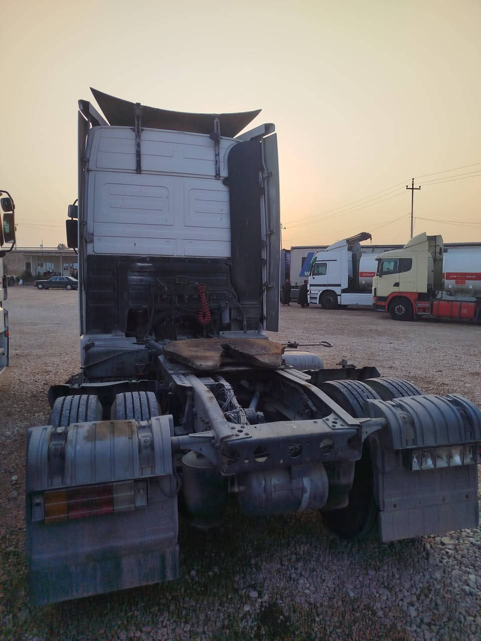 اكتروس فقط راس  موديل 2002 الحجم 1843 مربوطه صهريج رقم بغداد محور طويل متواجد في معرض بغداد الحديث العنوان الانبار الرمادي منطقه الشراع الخط السريع للتواصل ***********
***********
