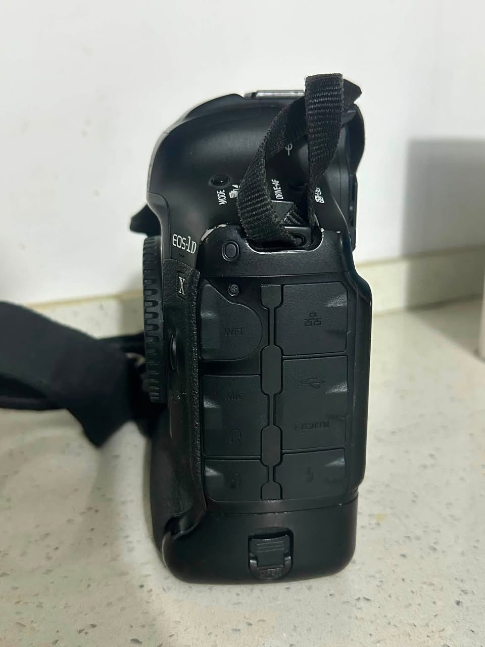 1dx mark iii
وان دي اكس مارك ثري 
مع جميع الملحقات 
والكارتون الاصلي 
(بيع فقط،مستعجل) 
للاستفسار التواصل على الخاص او الاتصال على الرقم 
***********
