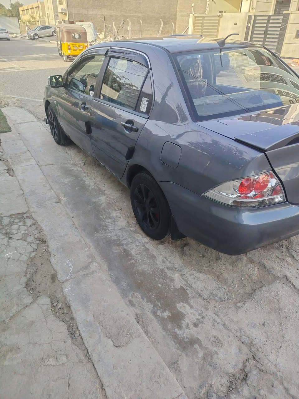 السلام عليكم
للبيع لانسر 2007 

سياره جاهزه المكان بغداد الغزاليه
سياره باسمي ***********
