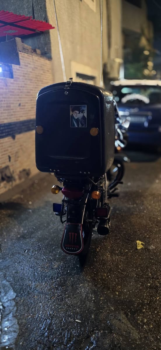 ٢٠٢٠ بأسمي لوحات و سنويه انكليزي مشروع مكينه خرسه مكينتها ٢٣ مو ٢٠ ١٦٠٠ قفل مستعجل ع البيع 
***********
