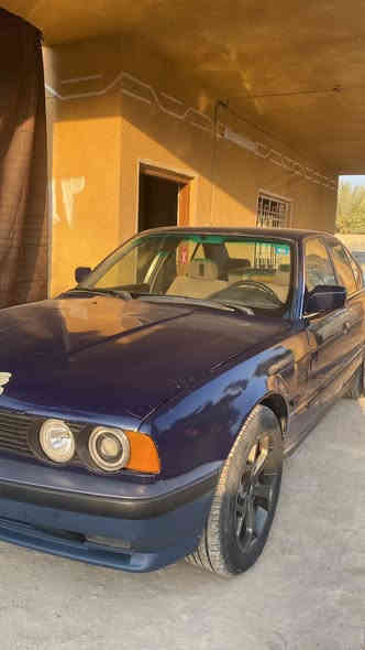 من رخصت الادمن بي ام 520 مفتوح كير اوتو تبريد شغال سنويه 29رقم انكليزي تحويل مباشر سعر 40 وبيه مجال قليل ***********
