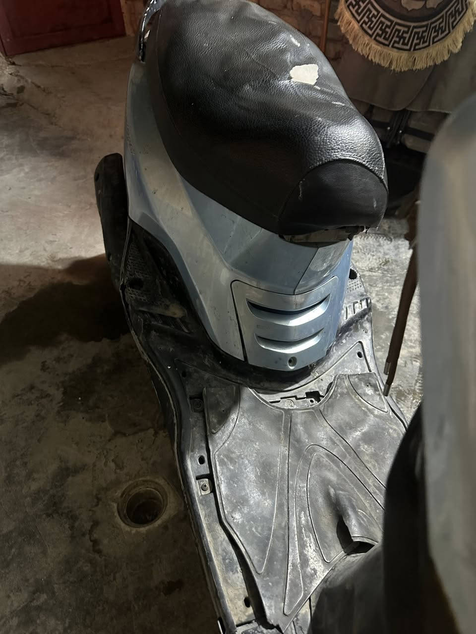 بريز كلشي بيها شغال  من كهرباء اشاير هورن هندر كلشي بيها شغال بيها بكن كلش خفيف ممئثر عليها ابد سرعه خير من الله مراوس بسكنس فحل حتلو كايمه ومجفتها بس بدون تبخير  المكان لاعضميه يم  ناجي نعوش ابو سمج مقابيل جامع ابو حنيفه النعمان اذا بيع سعر ٥٠٠وبيها مجال للطيبين


**إذا كنت صاحب هذا الإعلان وتريد حذفه لأي سبب، رجاءا أرسل رسالة إلى الدعم الفني**