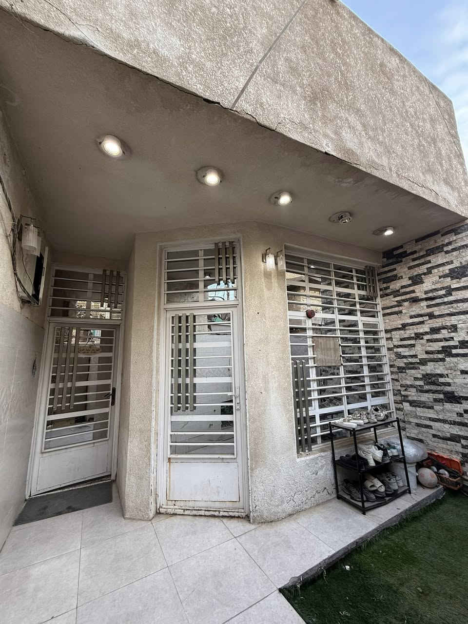 🏠 بيت للبيع

بيت 100 م² (واجهة 5م × نزال 20م)
منطقة سكينة خلف بانزيخانه الجبهة
قريب جدًا من القناة بفرعين

طابقين
غرفتين نوم
صالة ضيوف
مطبخ
حمّامين
كهرباء وماء مجهز
جاهز للسكن
السعر .120 وقابل للتفاوض 
📞 للتواصل: (***********)
