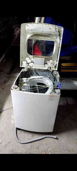 تصليح كافة أنواع الغسالات الأوتوماتيكية والعادية والثلاجات والمكانس الكهربائية
والمكانس الكهربائية 

تلصيح موقعي يعني حنه نجيكم للبيت مع ضمان استبدال اي قطعة  . 

***********     اتصال+ واتساب 

***********     اتصال فقط
