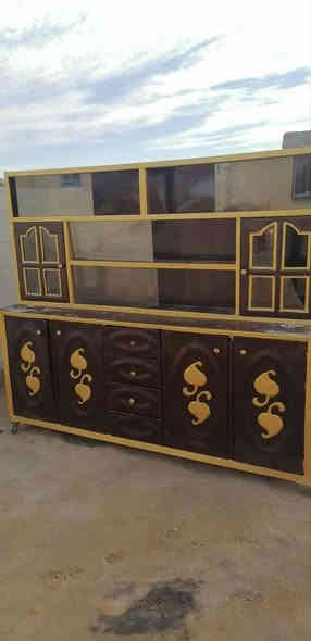 السلام عليكم كاونتر نضيف للبيع السعر 35 وبي مجال شي قليل التواصل رقم الهاتف ***********
