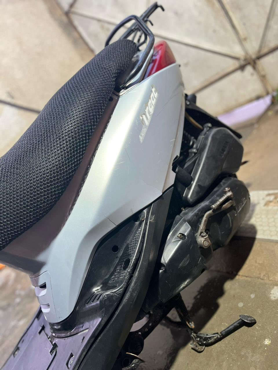 السلام عليكم دراجه اكزز نوزل ياباني خطين الدراجه شوفت عينك بلصور السعر 650 قفل *********** متواجد واتساب
