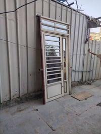 باب للبيع سعره 75قفل 07821125770