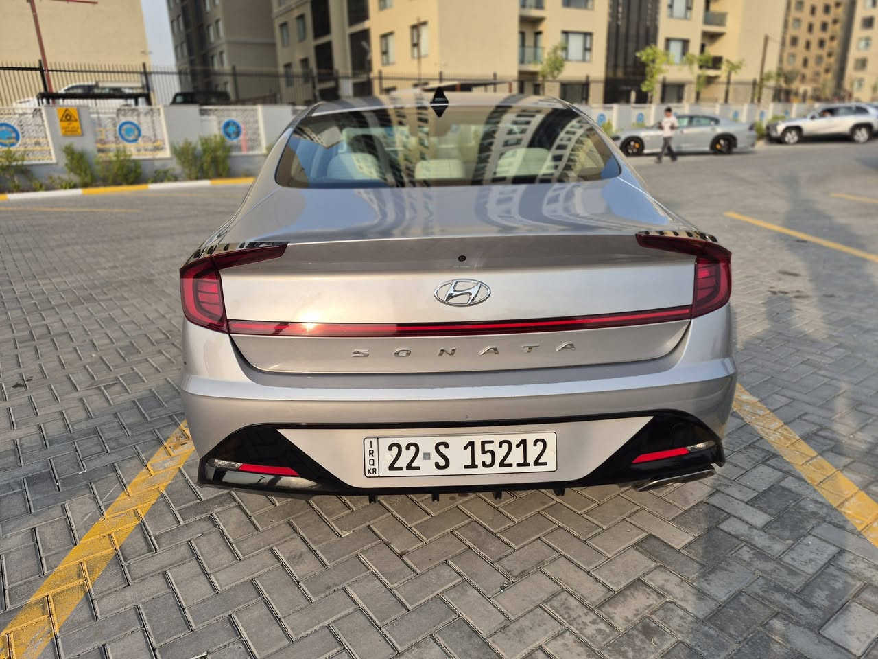 السلام عليكم
سوناتا 2023  
مواصفات SEL 
مكينة 2500 
لايت 4 عدسات
بصمة وتشغيل عن بعد 
كشن كهرباء وكشن تدفئة 
رادار امامي وجانبي 
تحديد مسار قيادة ذاتية 
مثبت سرعة 
تبريد شاشة تحكم منفصل 
ضرر خفيف تبديل بابين نفس اللون تفصيخ وجاملغ سكن كلير 
السعر 175 وبيها مجال 
مكاني بغداد حي الجهاد 
***********
***********
