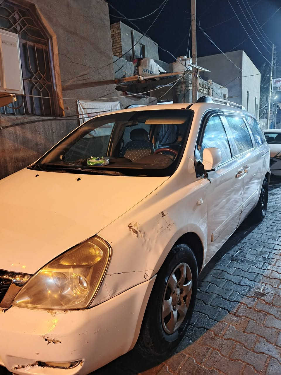 السلام عليكم كرنفال للبيع ٢٠٠٨ تكسي مطار مابيهه اي ضربه بيهه دحجات بسيطة بل جملغ المامي أكرر مو ضربه ودعامياتهه تريد ترتيب تخم تاير جديد منضومت تبريد جديده صار شهرمن شادهه ومكينه صار شهر من شادهه والدوشمه صار يومين من دوشمتهه وبيهه منضومت غاز رقمهه مثنى وشرط المداور ١٣٠ اويدلل الشراي للستفسار اتصل على رقم ***********
