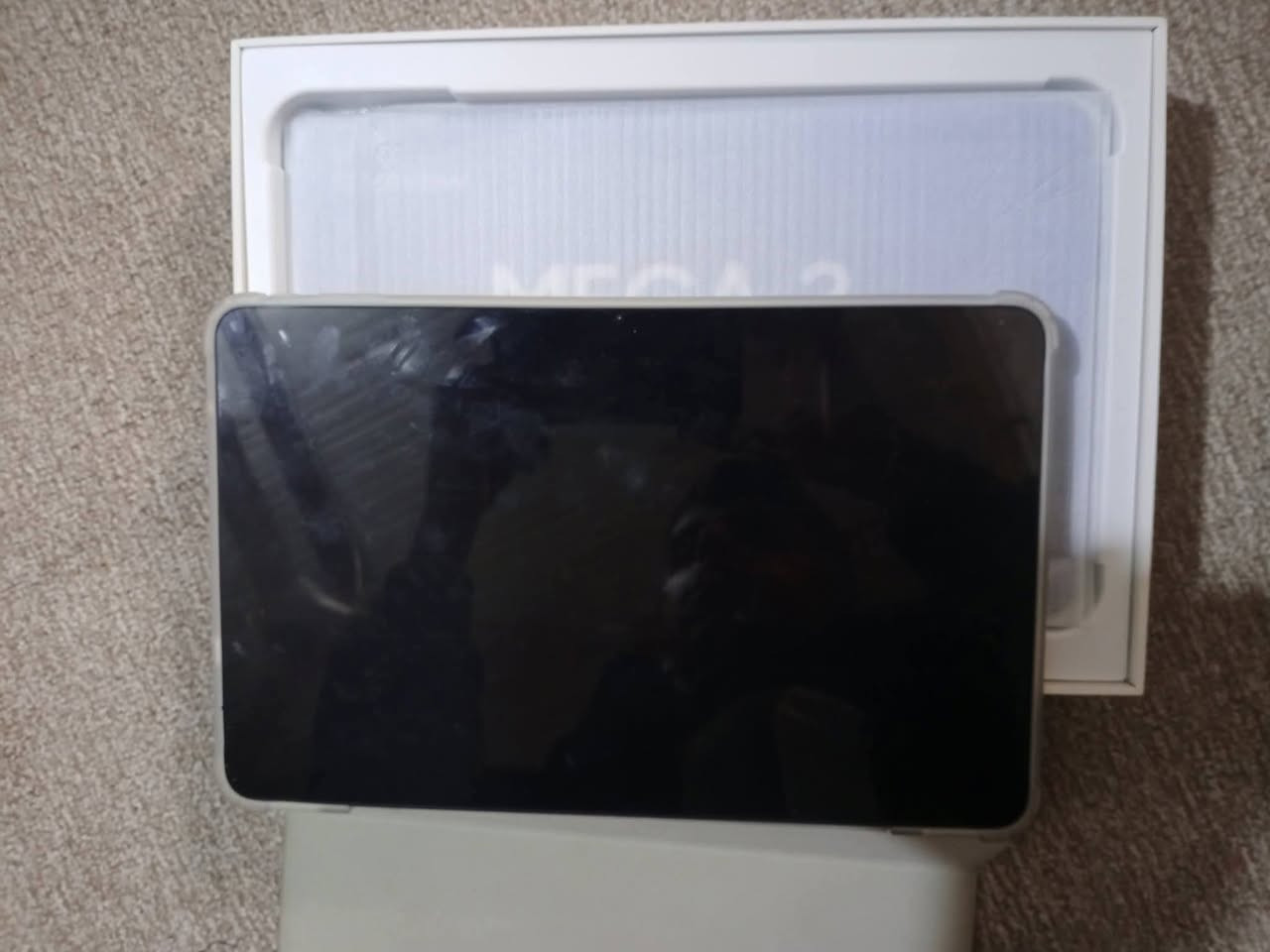 اسلام عليكم 

ايباد MEGA2 
ملحقات كاملة 
ماوس + كيبورد + قلم+سماعات+شاحنة + لاصق شاشة + حافظة 
ايباد مستعمل قليل اقل الشهر 
نضافة فول 
ذاكره 256
بطارية 9000mAh
معالج T615
الكاميرا 16MP
امامي 8MP
إصدار Android 15
دقة شاشة 2000x1200
ايباد بحالة كلش نضيفة 
ابيع بفلوسة 250 الف

رقمي ***********
