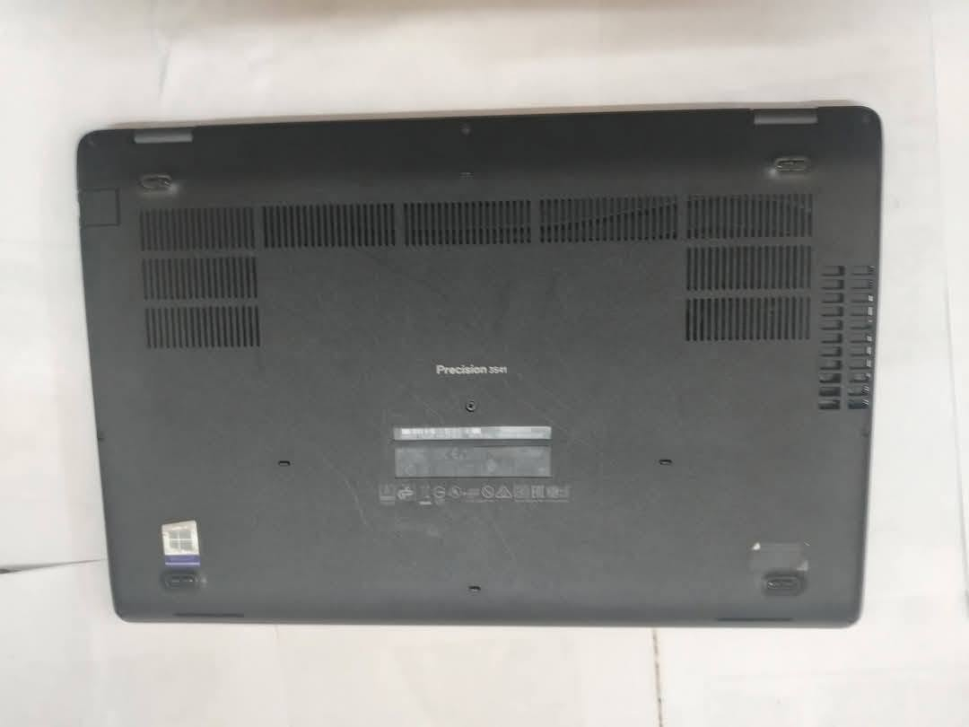 لابتوب ديل للبيع كورد 7 الجيل 9
رام 16 
هارد 256   ssd m2
المعالج فئة H
كارت الشاشة خارجي Nvidia p620 (4 كيكا)
كارت شاشة داخلي ( 8 كيكا)
المجموع الكلي (12 كيكا)
  حجم الشاشة 15.6
كيبورد ضوئي 
ينفتح 180 درجة 
البرامج الهندسية والعاب
معه شاحنة اصلية
السعر 500 الف


**إذا كنت صاحب هذا الإعلان وتريد حذفه لأي سبب، رجاءا أرسل رسالة إلى الدعم الفني**