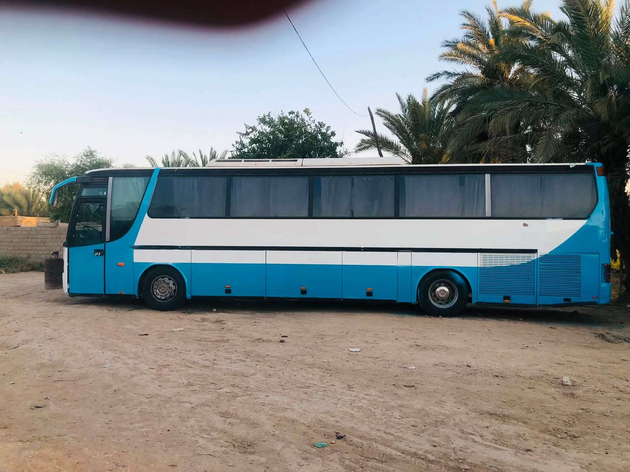 الفينيه للبيع مكينه جديده كير 4x4 حداديه تخم تاير جديد تبريد 3كورات /بدون كهربائيات كلهه شغاله 
للبيع او مراوس بسياره صغيره 
مكان بابل الشوملي 
***********
