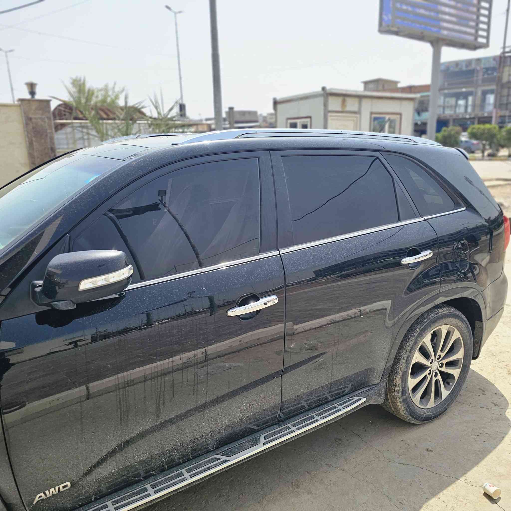15
Vipsxفول الفول 
ربع بنيد صبغ 
***********
جنطه كهرباء 
خزن ميموري 
شاشه جبيره 
٤ كشنات تدفئه تبريد 
محرك ٦ 
ماشي ١٨٠ كليو مو ميل 
بعد بيهه هواي مواصفات 
رقم بغداد بسمي 
سعر 165
