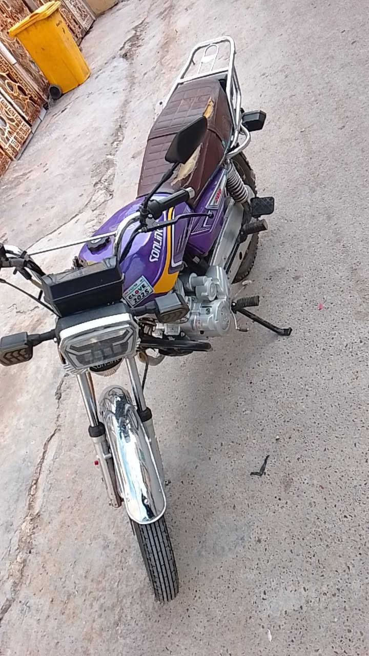 السلام عليكم دراجه ايران للبيع موديل 24 دراجه خير من الله نقصها بس كتف شحن السعر 700 وبيها مجال الى حق الجيه الشرايبي خير ويتدلل ***********
