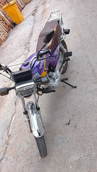 دراجه ايران للبيع موديل 24 دراجه خير من الله نقصها بس كتف شحن السعر 70...