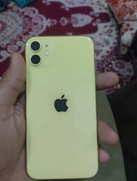 ايفون ١١ ١٢٨ • بطارية ٨٥٪ • مكفول