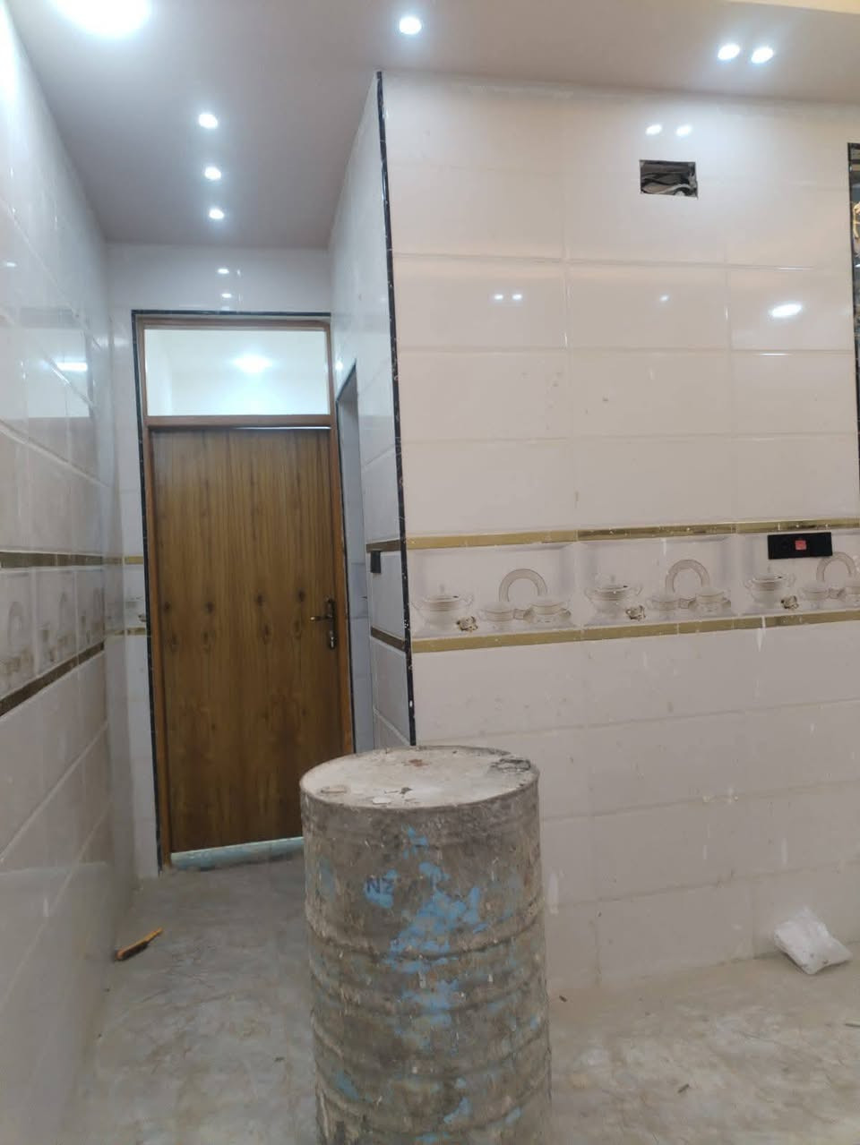 دار للإيجار 🏡 سعر الاجار 450 الف  💸 شامل والكهرباء 
الموقع 📍حي العسكري مقابل قوس الهنديه

المساحة📌 100 متر طابق ونص
يتكون من غرفتين نوم 
صالتين وصحيات فوك وجوه  ومطبخ 
وصحيات خارجيه
البيت فول الفول بناء على الطراز الحديث 
مطلوب عائله صغيره @إشارة


**إذا كنت صاحب هذا الإعلان وتريد حذفه لأي سبب، رجاءا أرسل رسالة إلى الدعم الفني**