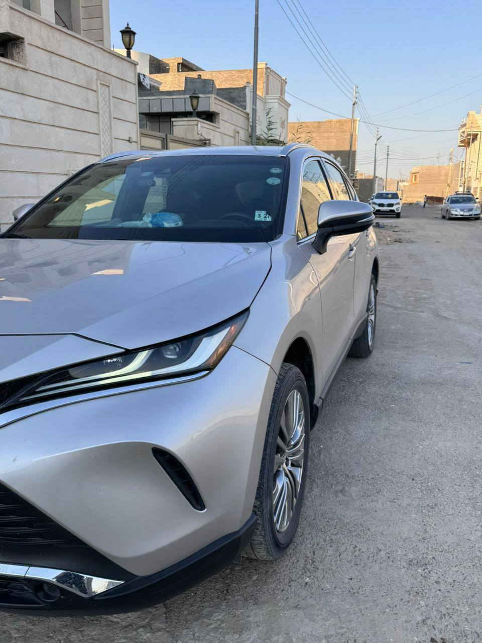 للبيع للبيع تويوتا فينزا 2022
رقم اربيل لون ذهبي 
فئه XLE فول عدى الفتحه 
ماشيه 78 الف كم 
السياره بدون شاصي ودواخل 
كشن جلد 
تدفئه بالكشن 
لايت زنون 
قطعتين صبغ جاملغ مبدل ومصبوغ باب عكس السايق مصبوغ فقط 
جنطه كهرباء 
تحديد مسار 
تحكم ستيرن 
قطعتين تبريد 
تشغليل عن بعد 
صور الحادث مرفقه 
تحويل مباشر 
مكان السياره بغداد العامرية 
رقم صاحب السياره 
***********
