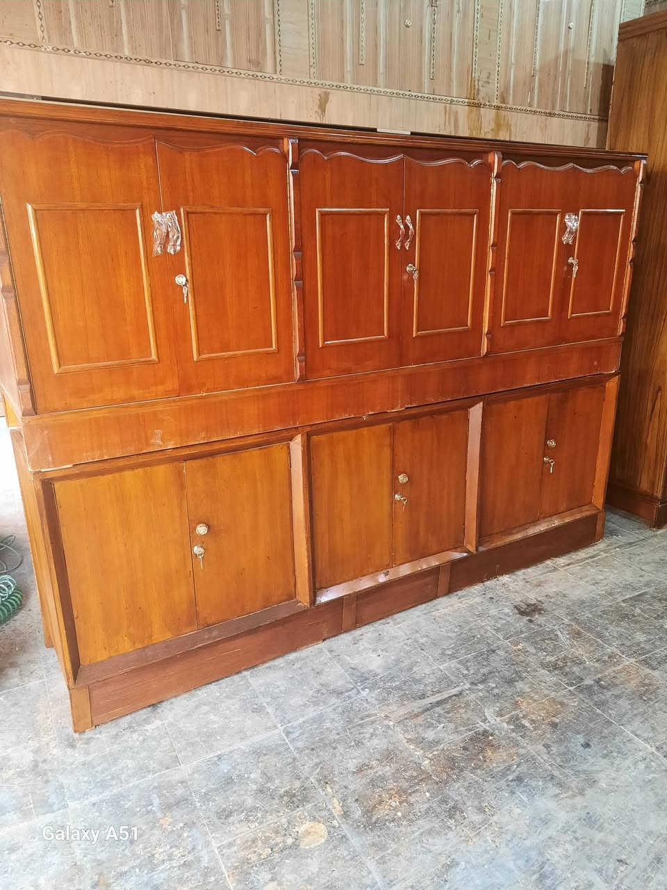محل ياسر النجاره كنتور اربع باب نجاره 160 ميز مرايا نجاره ب 75 بوفيه 3 م 110 بوفيات عدد ثلاثه اثنين متر ونص سعر على 100 كل شي متوفر وبنسب الاسعار العنوان بلد سوق المسقف جامع بلد الكبير استفسار اتصال على الرقم *********** او مراسلة الصفحة يتوفر لدينا جديد
