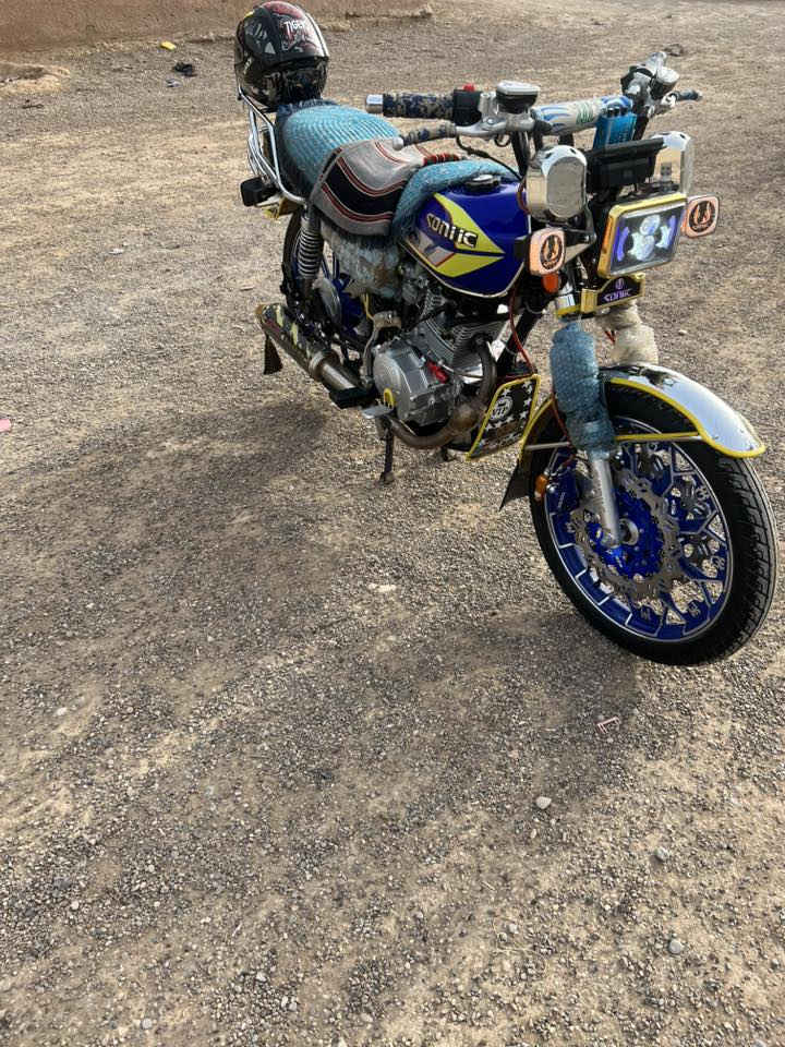 سلام عليكم دراجة للبيع 2025سونلك سعر 900وبي مجال مكان منصورية الجبل *********** خاص مغلق@إشارة
