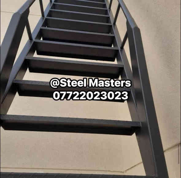 🛑نقدا & بالتقسيط 
ورشة Steel Masters لأعمال الحدادة 

تنفيذ وتركيب درج حديد خارجي خدمات للسطح

✅ تنفيذ حديد مضلع شكربليت ثقيل  
✅ بايات مقاومة للانزلاق 
✅ سور جانبي من بايب دائري 
✅ دهان بودر كوت حراري مطفي مقاوم  
✅ تثبيت متين على الأسطح والأرض والجدار 

📐تصميم عملي _ أمان عالي _ متناسقه واجهات البيوت  

تنفيذ فعلي من ورشة #steel_masters

📍 للتواصل والاستفسار:
+964 ***********
العراق_بغداد
