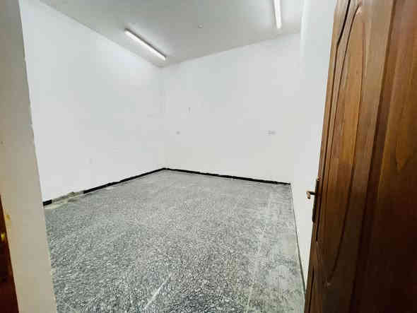 يوجد لدينا
شقه للايجار حديثه البناء درجة أولى ارضيه

غرفه كلدور مطبخ صحيات

سعر اجار ٢٥٠ الف

حله حي البكرلي الأسواق الأولى شارع المحوله

للاستفسار الاتصال على الرقم ***********
