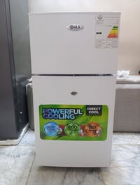 ثلاجه • شبه جديد • نضيفه