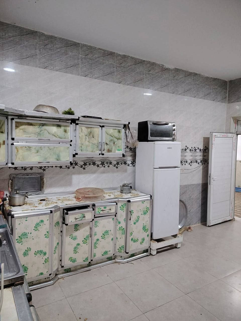 دار للبيع
دار للبيع
مجمع الدوح السكني القريه الايطاليه ركن 
مساحه ٢١٠ بناء٢٣ 
يتكون من غرفتين وصاله وبراني ومطبخ وصحيات داخليه وخارجيه
 مطلوب للمصرف العقاري تقريبا ١٠٧
القصد الشهري 540


**إذا كنت صاحب هذا الإعلان وتريد حذفه لأي سبب، رجاءا أرسل رسالة إلى الدعم الفني**